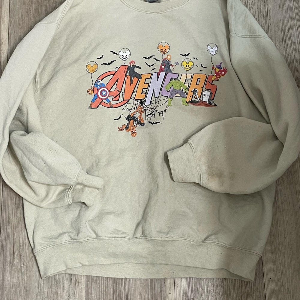 Gildan Cream Crewneck Sweater with Ribbed Cuffs